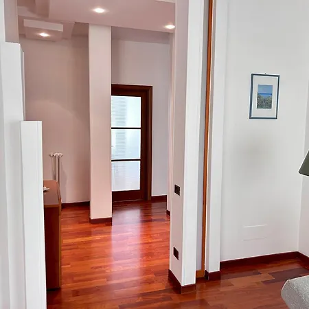 Ch - - Piazza Prefettura Apartamento