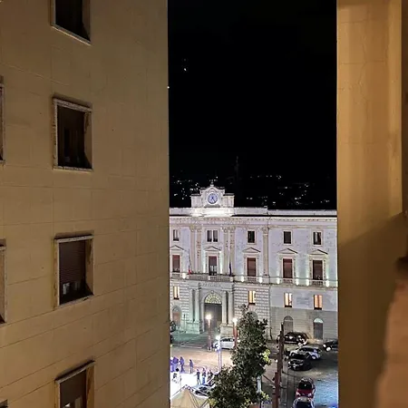 Ch - - Piazza Prefettura Apartamento