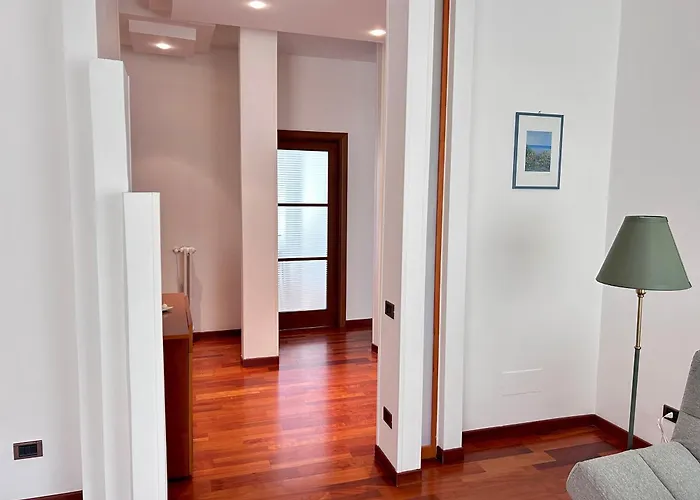 Ch - - Piazza Prefettura Apartamento