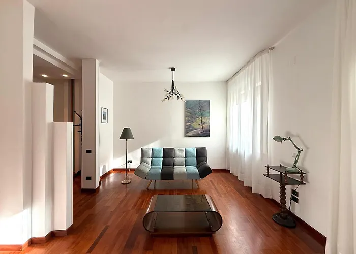 Ch - - Piazza Prefettura Apartamento *