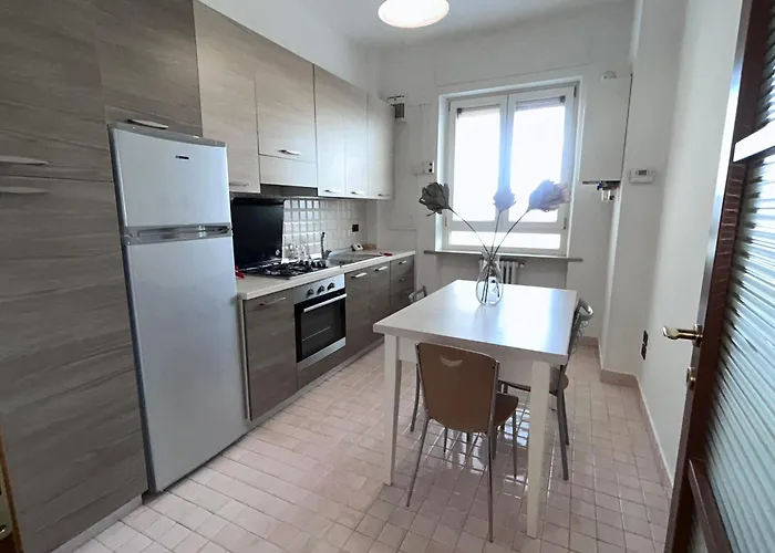 Ch - - Piazza Prefettura *